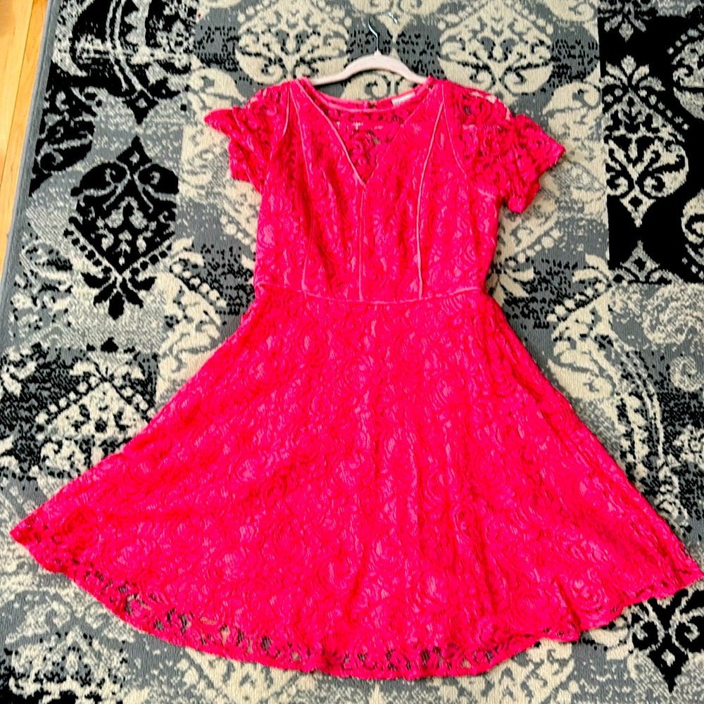 Eva Mendes lace dress